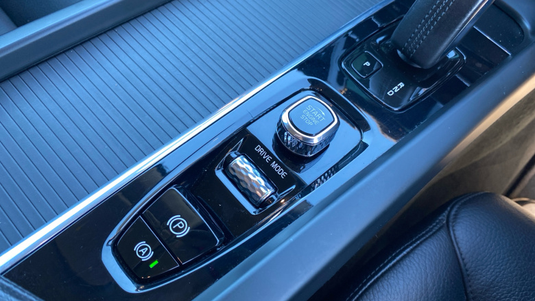 Volvo Xc60 2.0 B4D Momentum 5dr Geartronic Diesel Estate